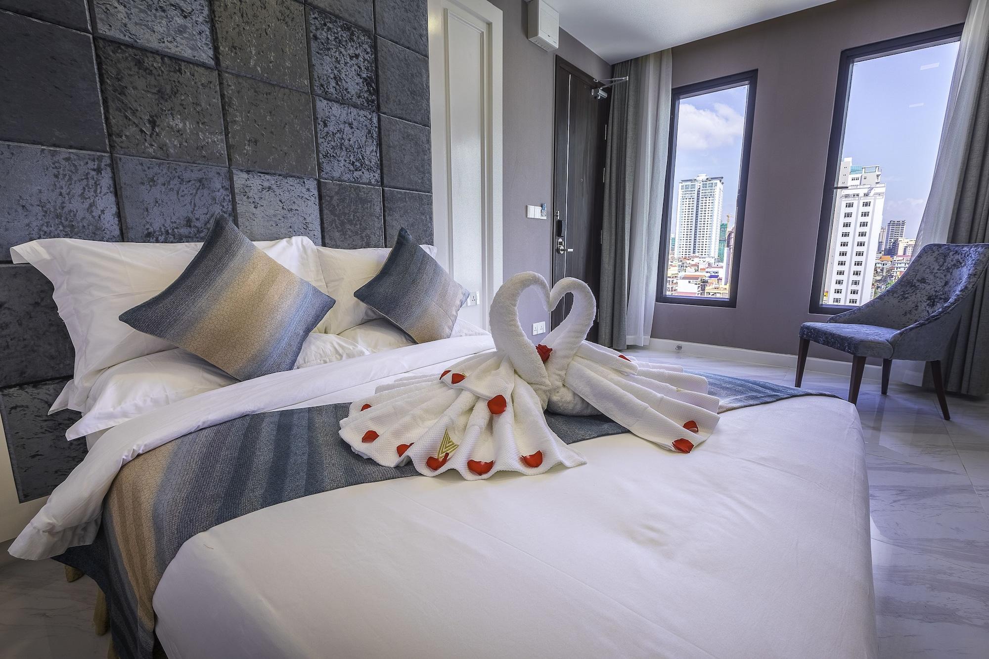 V Boutique Hotel Phnom Penh Exterior photo