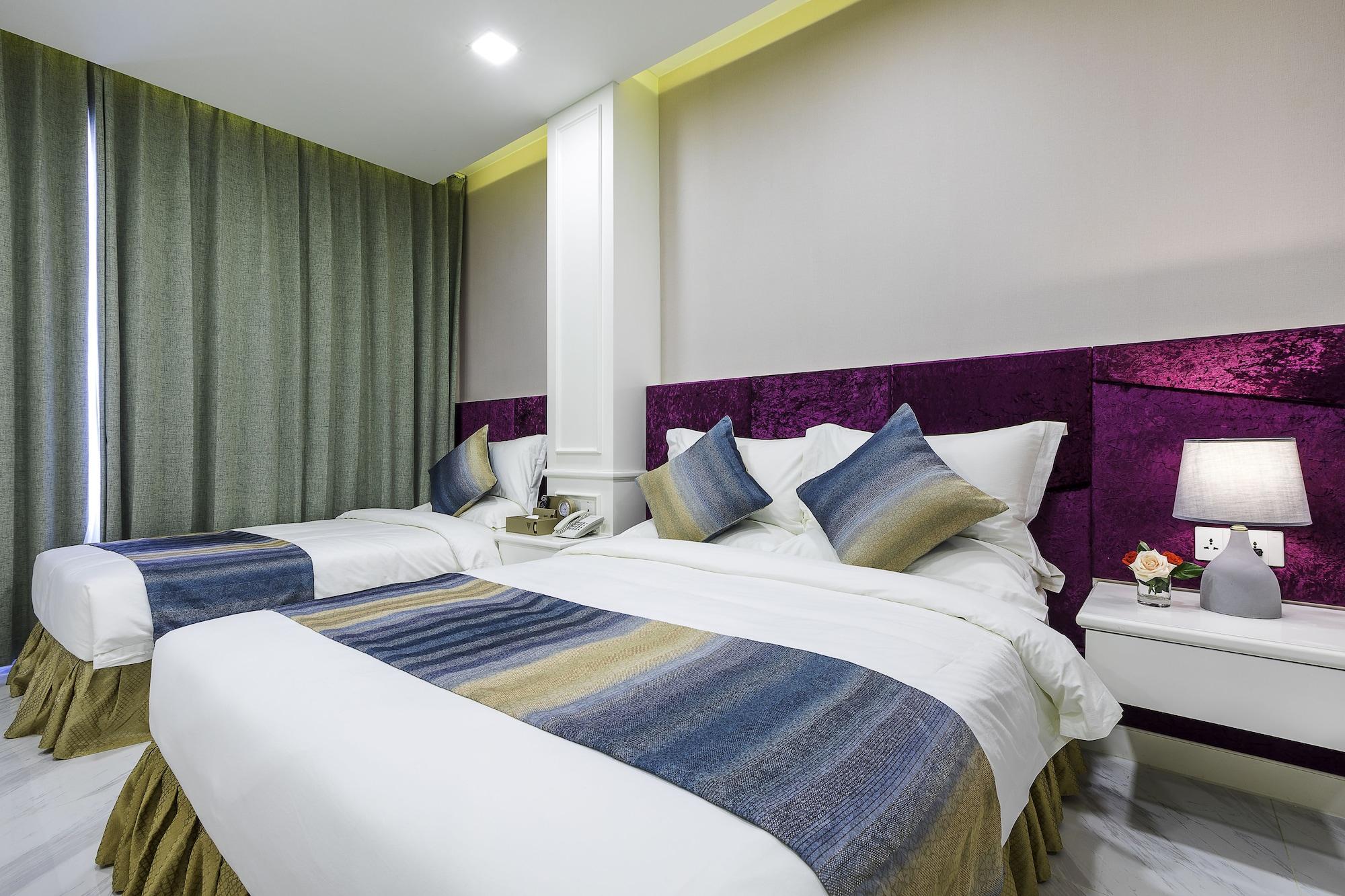 V Boutique Hotel Phnom Penh Exterior photo